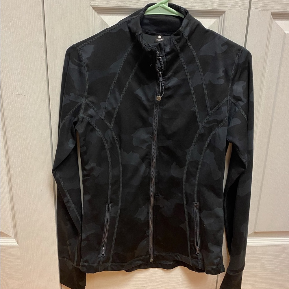 Yogalicious Lux Size Small Blue/Black Camo Zip Up